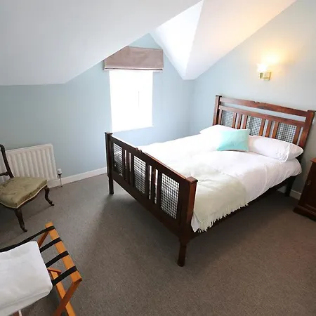 Rolling Wave Guest house