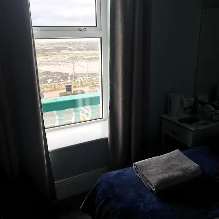 Rolling Wave בית הארחה