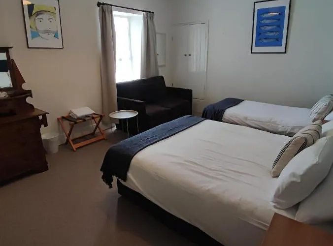 Rolling Wave 招待所 班多伦