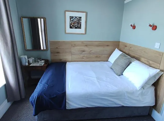 招待所 Rolling Wave 班多伦