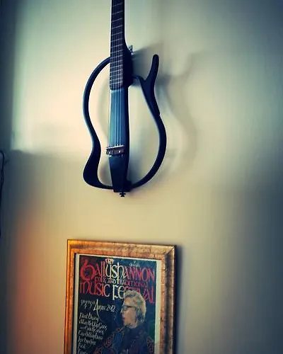 Rolling Wave Konukevi