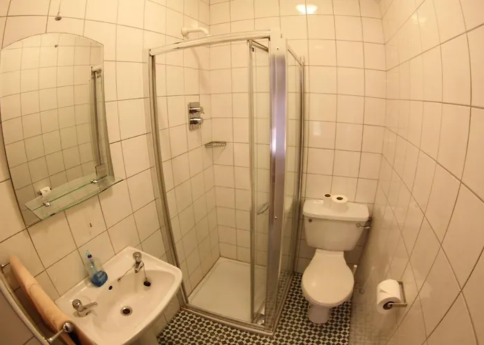 Rolling Wave 招待所 3*